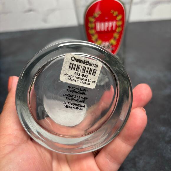 Crate & Barrel Hoppy Holidays Beer Glasses 20oz Krosnos Poland, Set of 2 - Picture 5 of 5